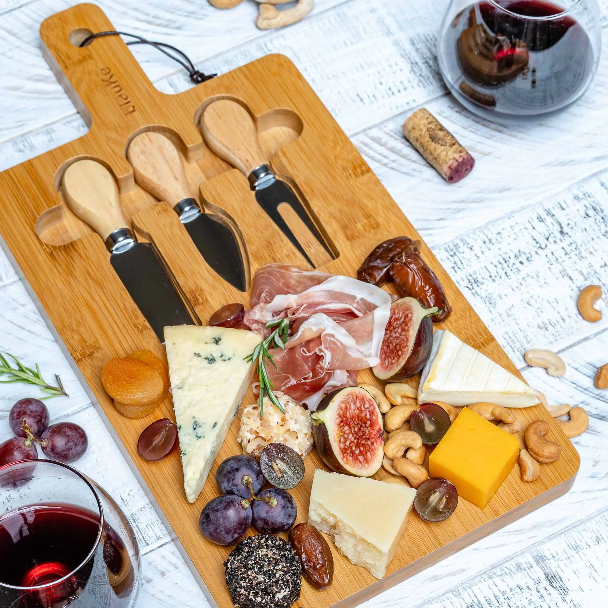 Vaelo Harmony Bamboo Cheese & Knife Set